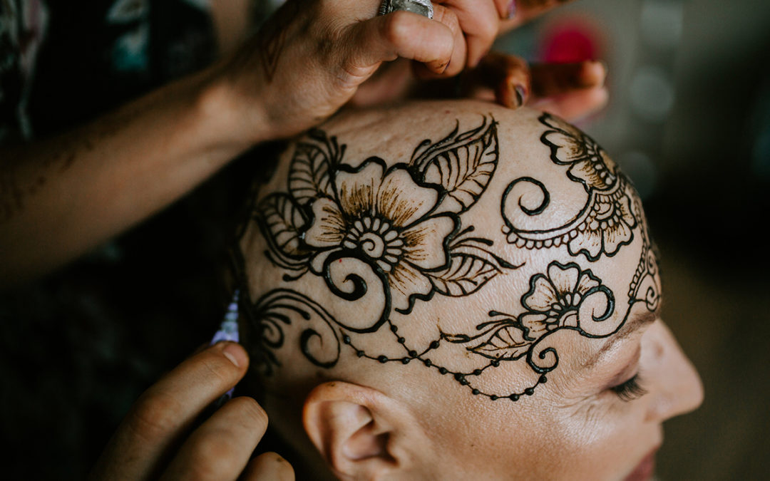 11 Healing Benefits of Henna